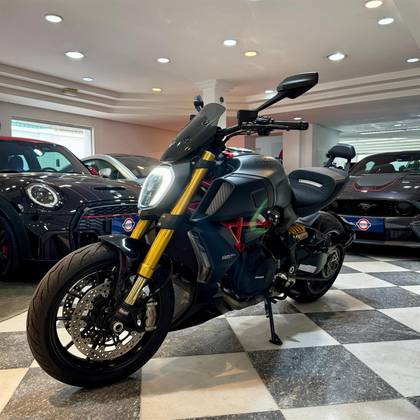 DUCATI DIAVEL 1260 S DUCATI DIAVEL 1260 S
